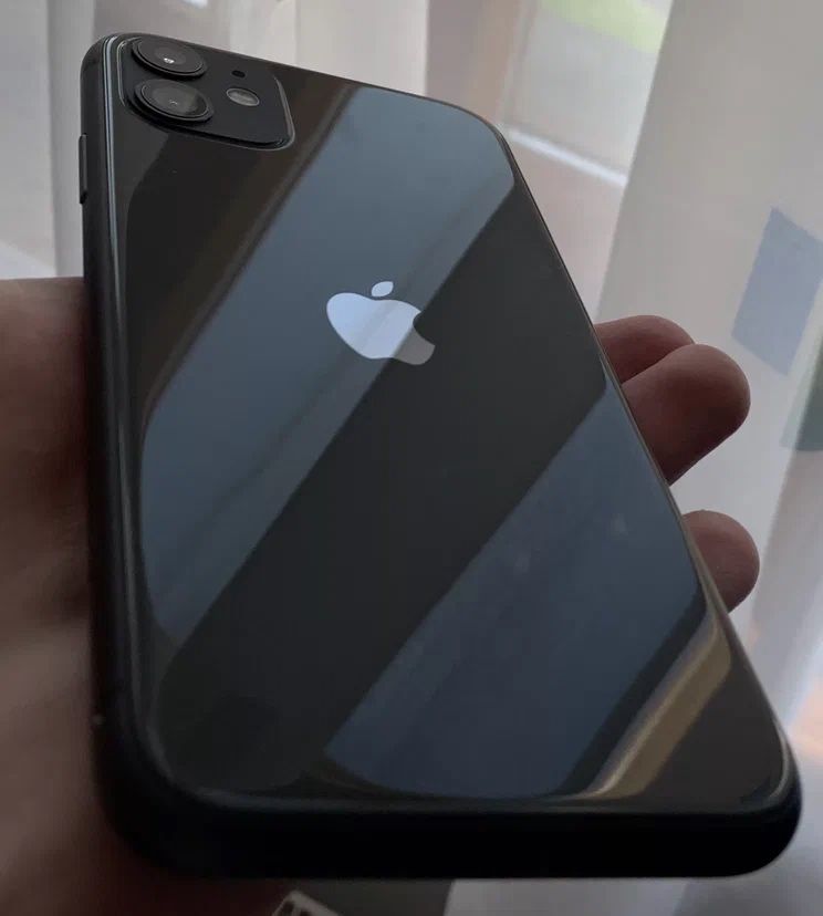 IPhone 11 с коробкой