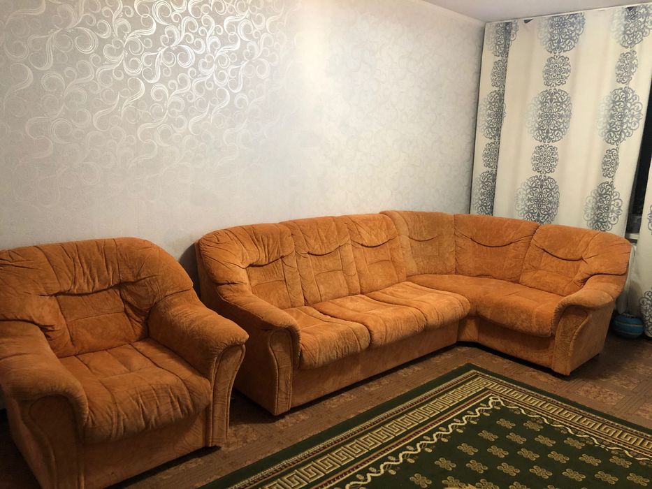 Продам диван в хорошем состоянии.