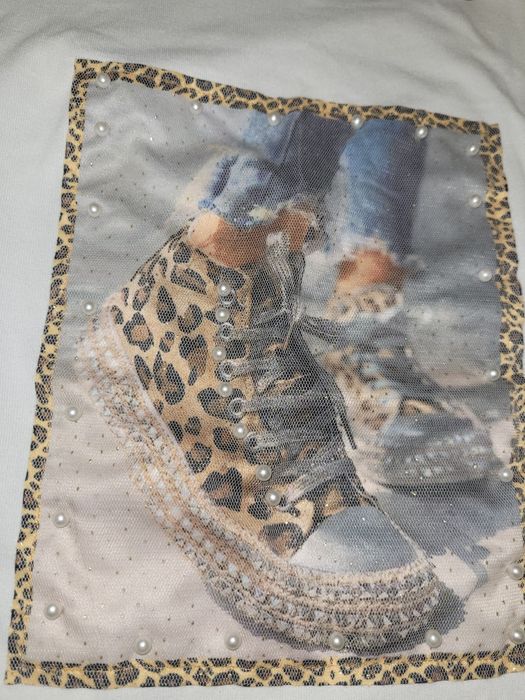 Бели блузки Lucy