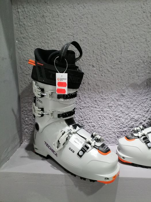 Clapari schiuri ski tura Tecnica Zero G Tour W Test marime 26.5