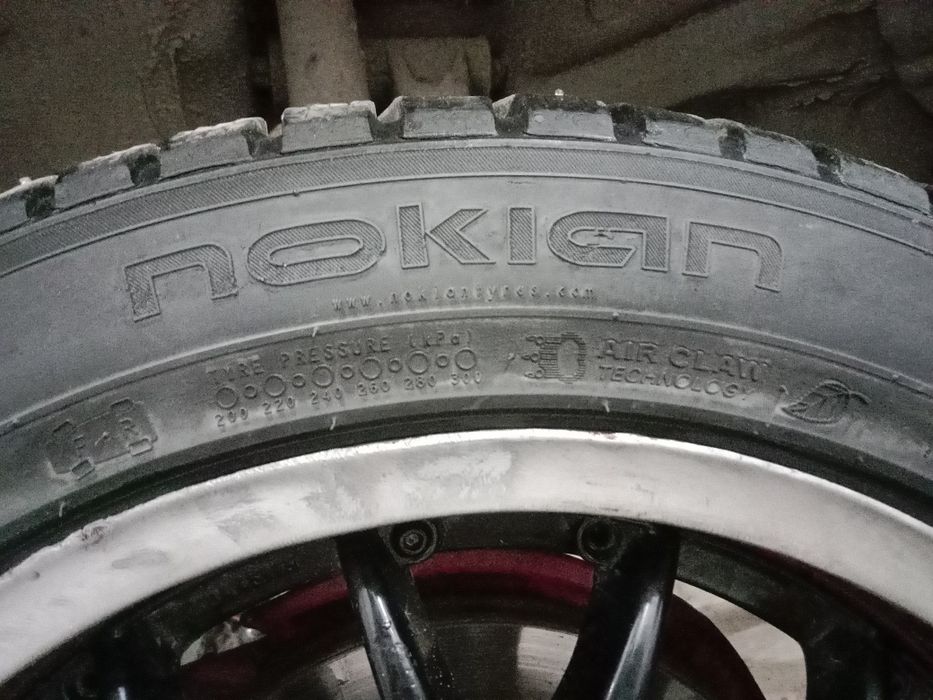 Резина зимняя Nokian дорогая резина