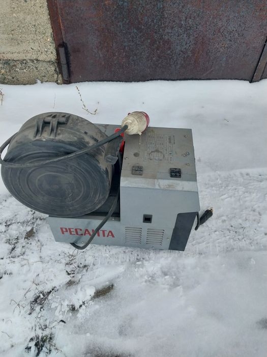 Продам сварочный полуавтомат ресанта саипа 250
