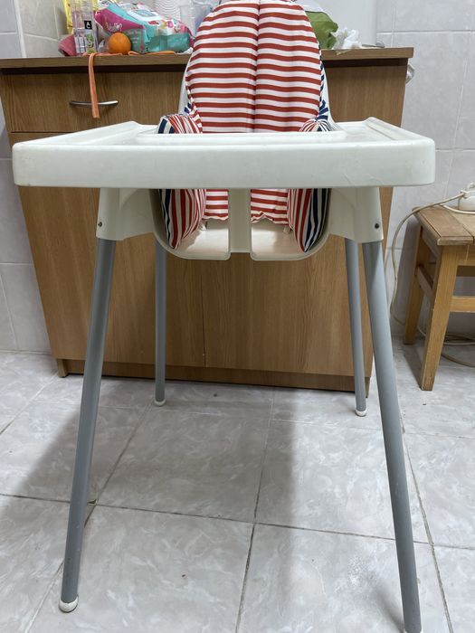 Scaun de masa bebe Ikea