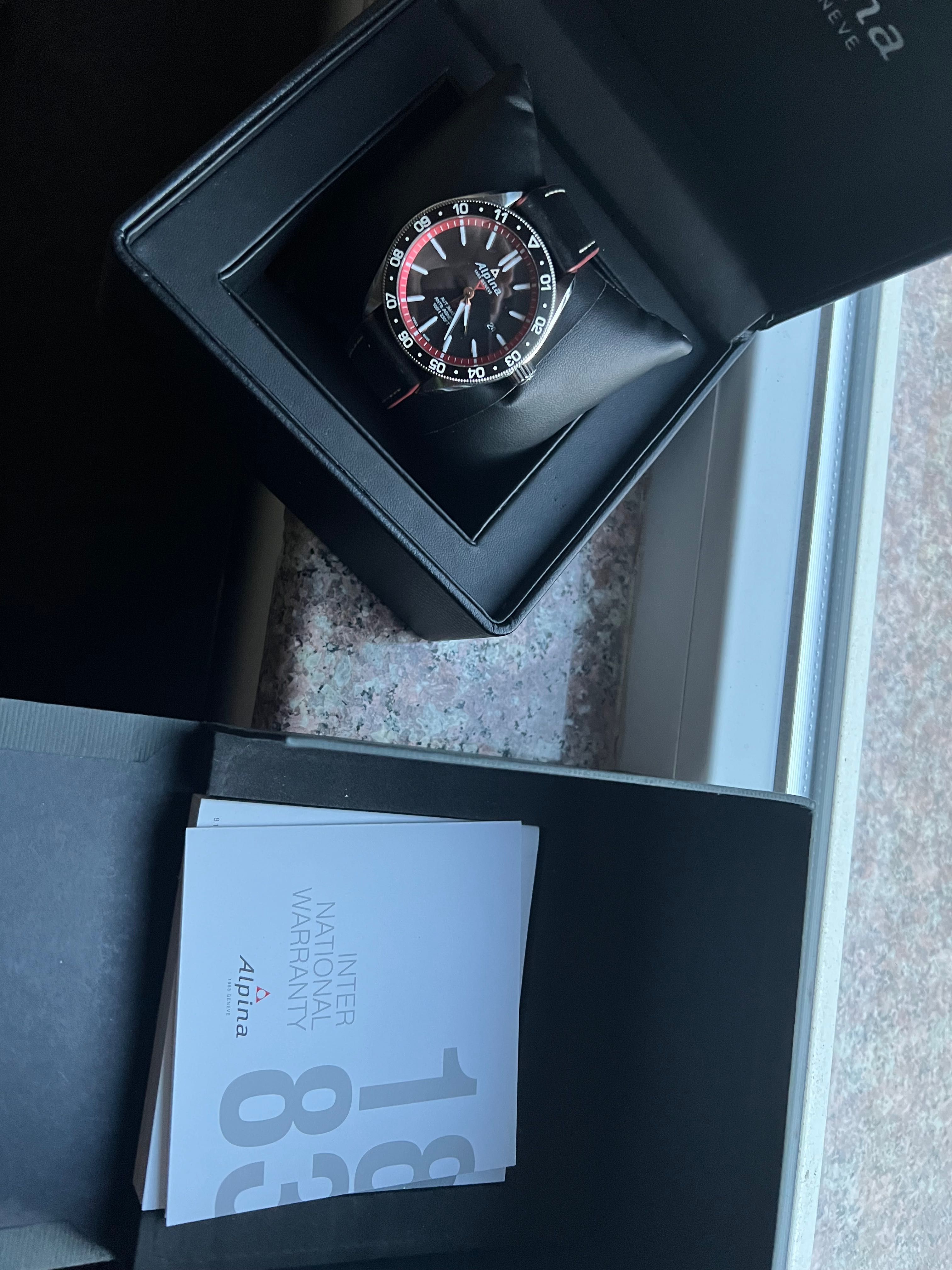 Alpina Alpiner 4 Automatic швейцарски часовник