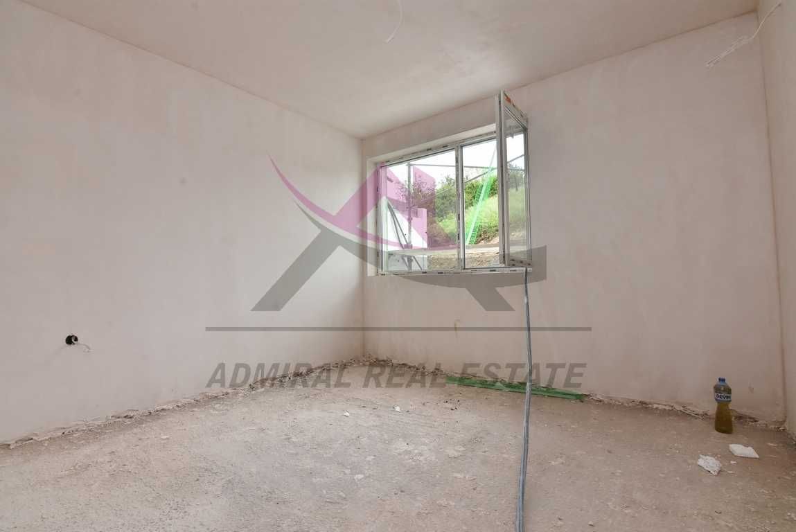 Продава се Двустаен апартамент в Варна, Изгрев - 65 кв.м за 1585 €/кв.м - Снимка #4