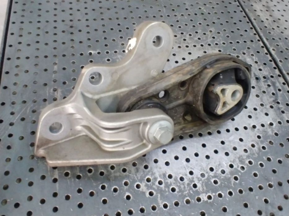 suport motor 1.0b b7jb  ecoboost hybrid  ford puma 2020