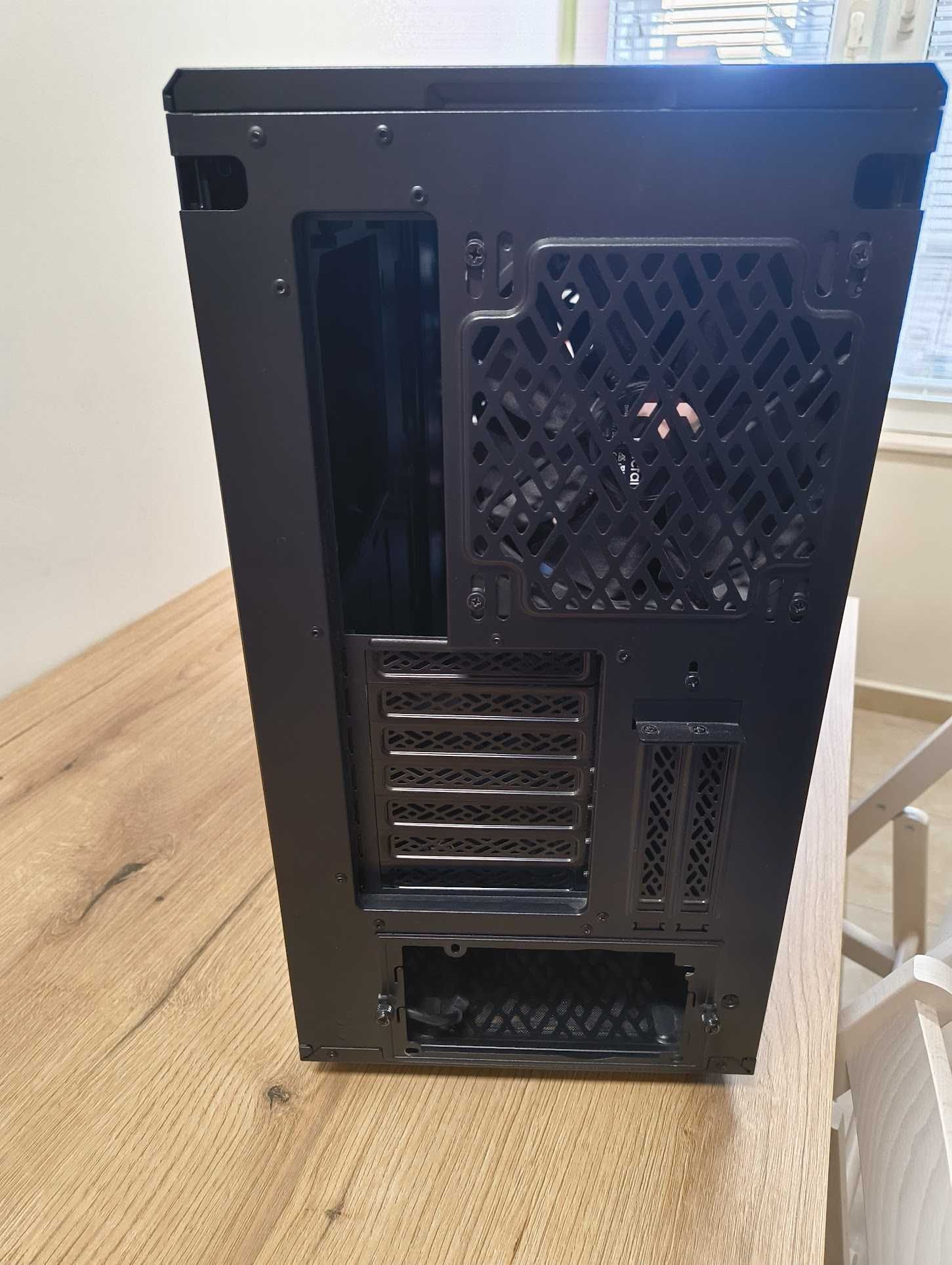 /Кутия за компютър/ Fractal Design Meshify 2