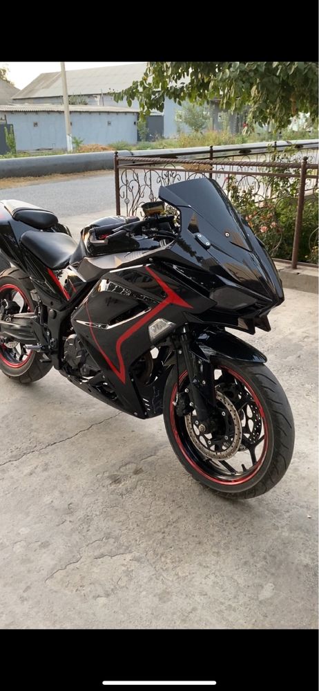Srochna sotiladi Kawasaki