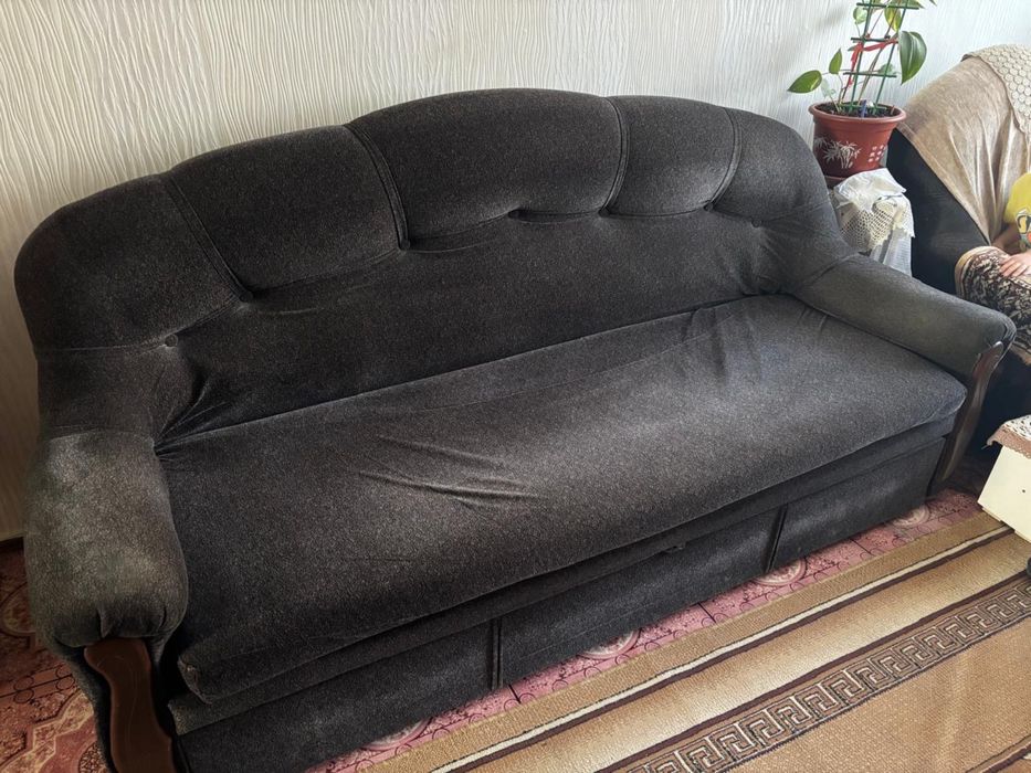 Отдам даром диван