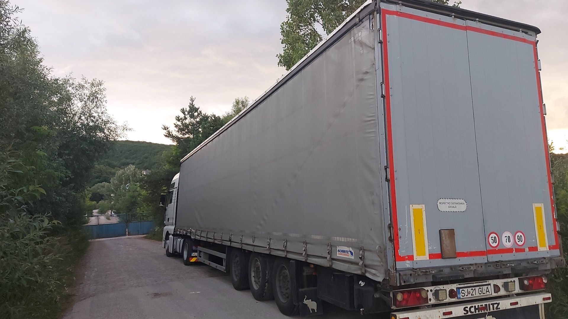 MAN TGX 440 + semiremorca schmitz