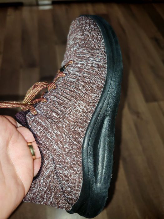 Vând adidași marca Engelbert Strauss