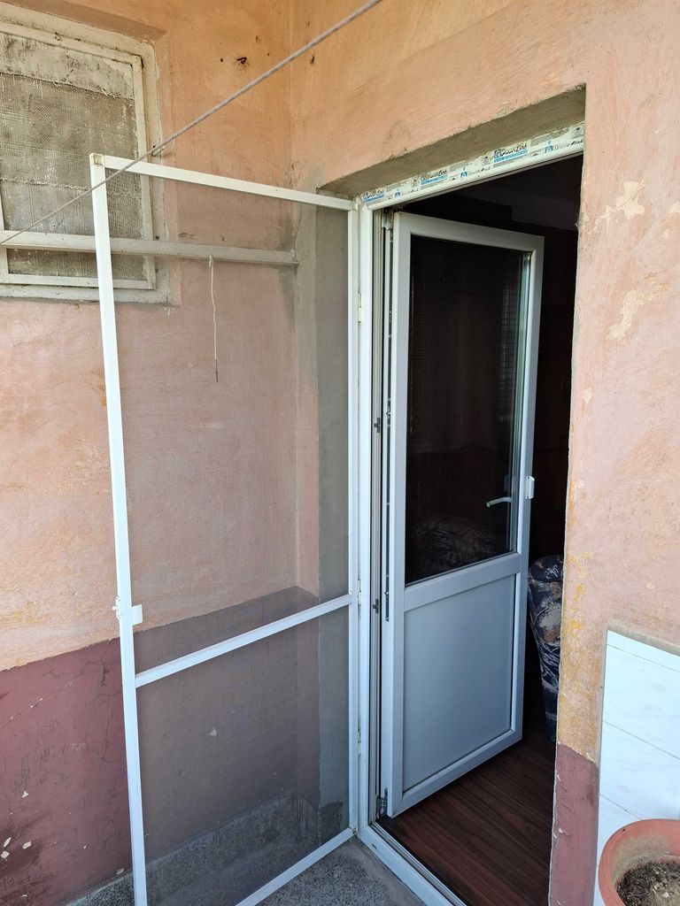 Продава се Тристаен апартамент в Ямбол, Военна база - 94 кв.м за 429 €/кв.м - Снимка #5