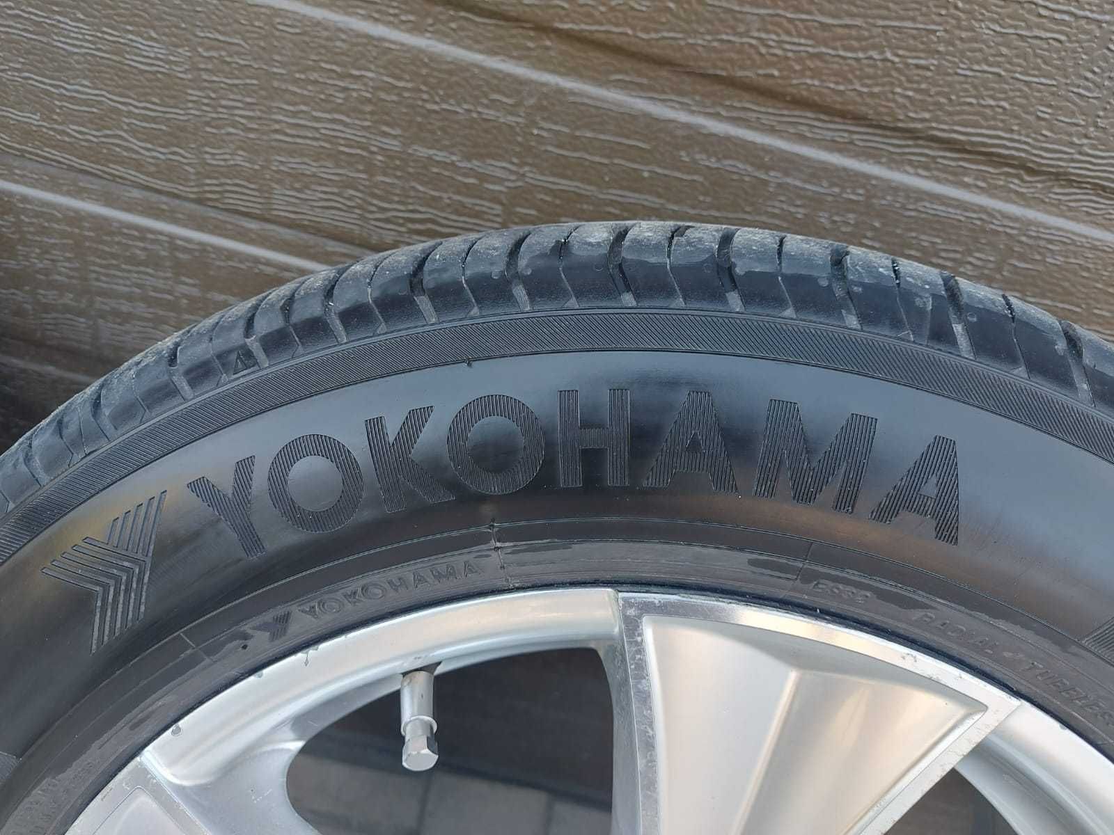 Комплект летних шин YOKOHAMA 205/60 R16 на дисках