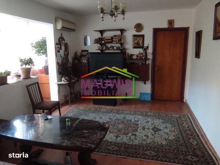 Vand apartament 3 camere ieftin, in zona Piata Covansna, Berceni