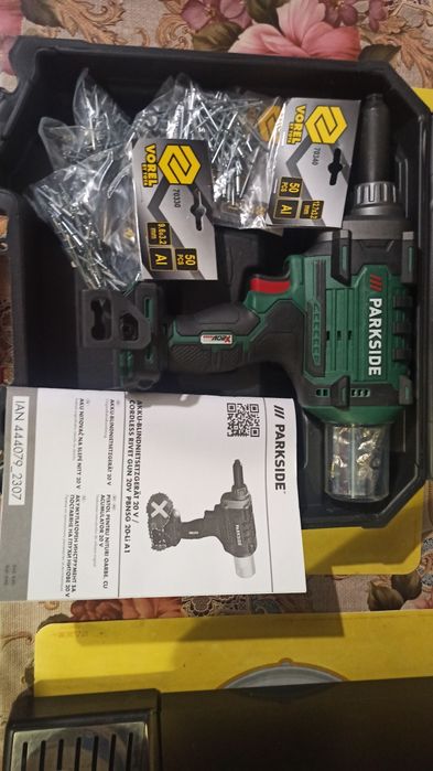 Vând scule Parkside