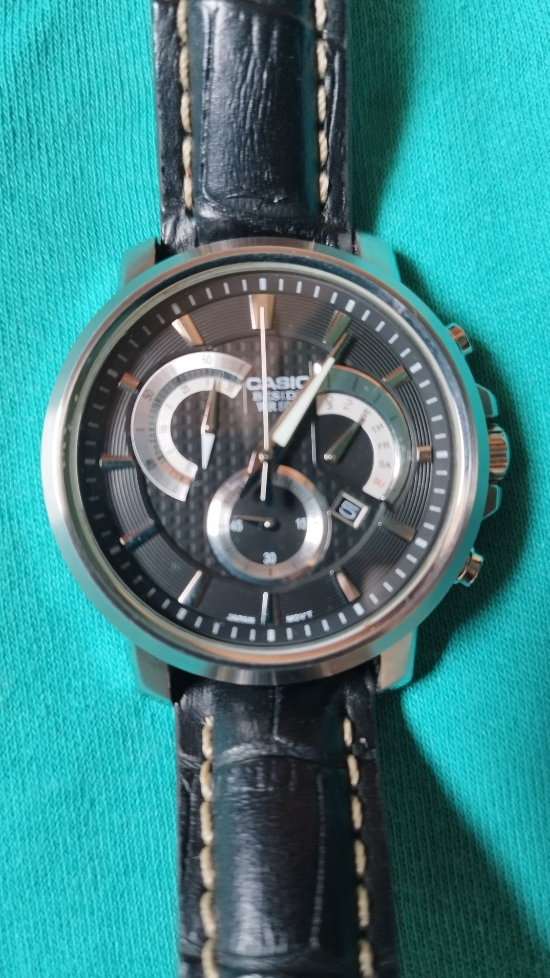 Перфектен ръчен часовник Casio