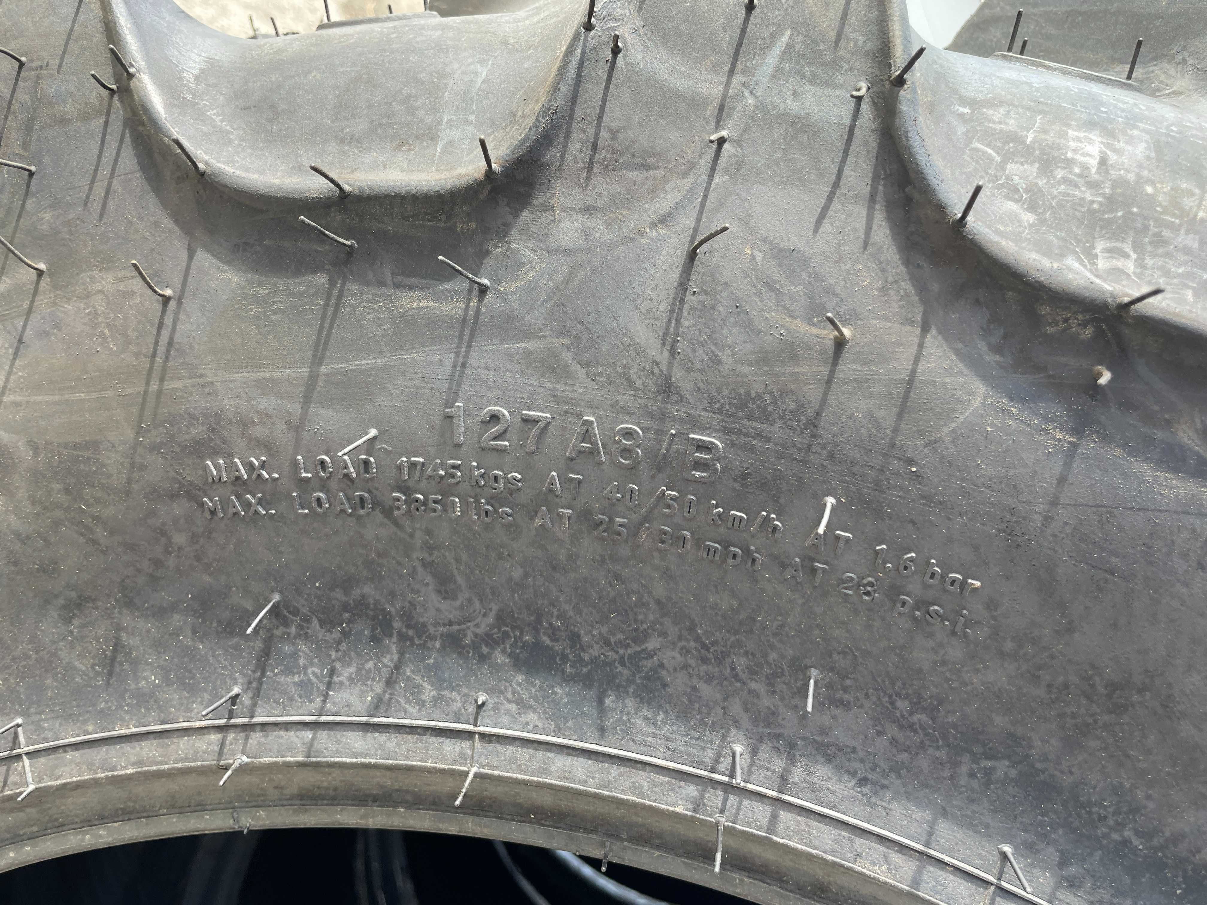 340/85R28 Cauciucuri noi Radiale marca BKT AGRMIAX livrare gratuita