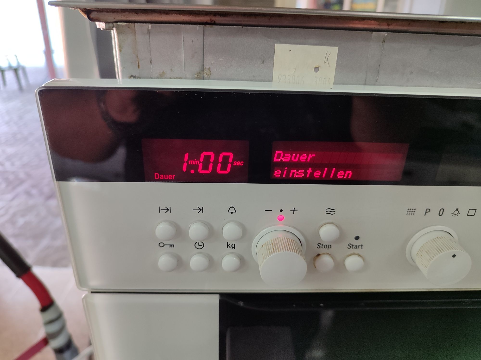Комбинирана Фурна Siemens с котлони и микровълнова пиролиза.