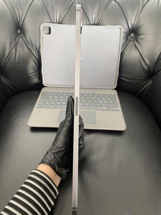 iPad Pro 12.9-Inch / M1 / 5th Generation / 1 TB / Space Gray/ Ca nou