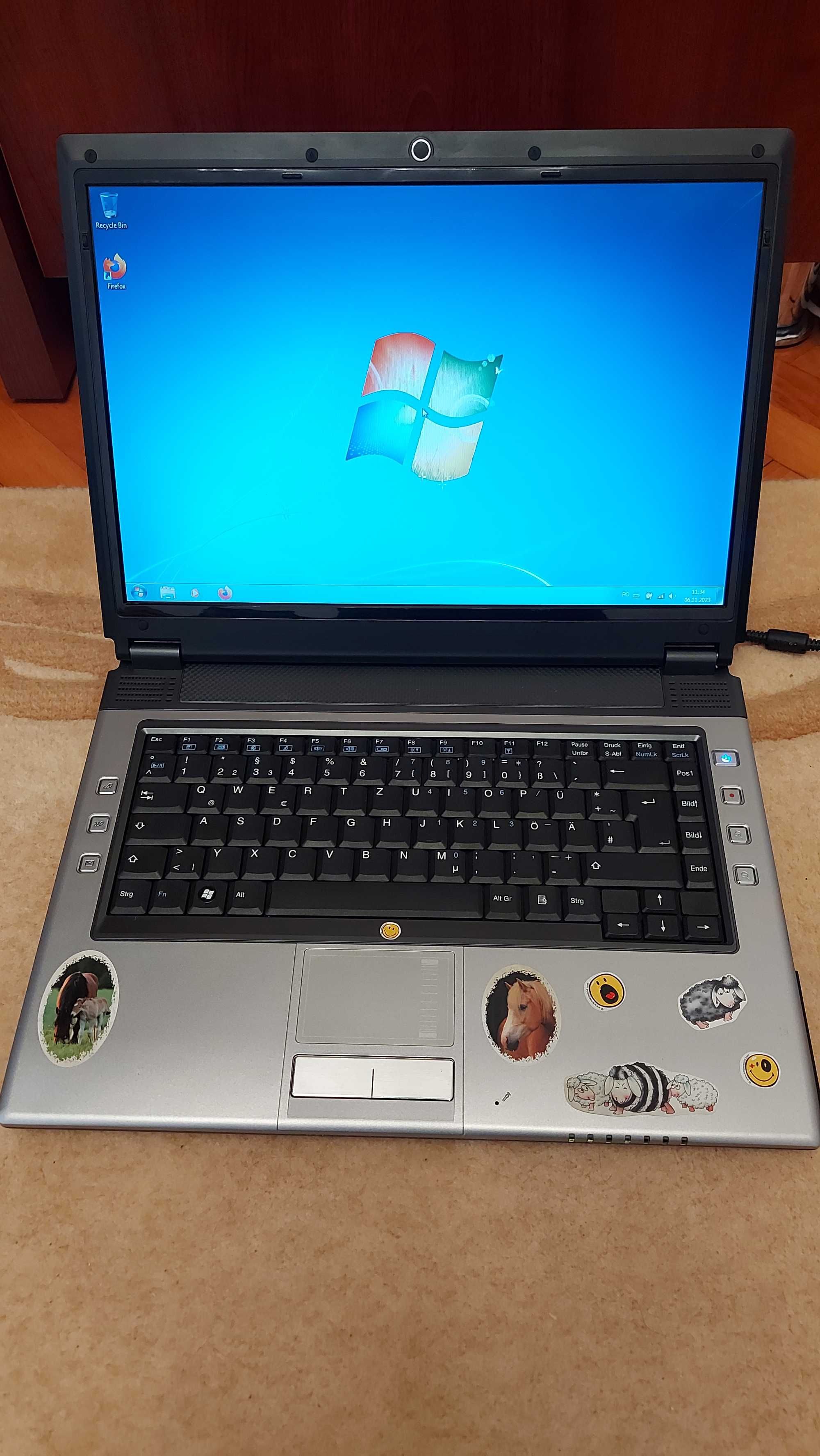 Laptop Notebook Computer M66SR , Style Note