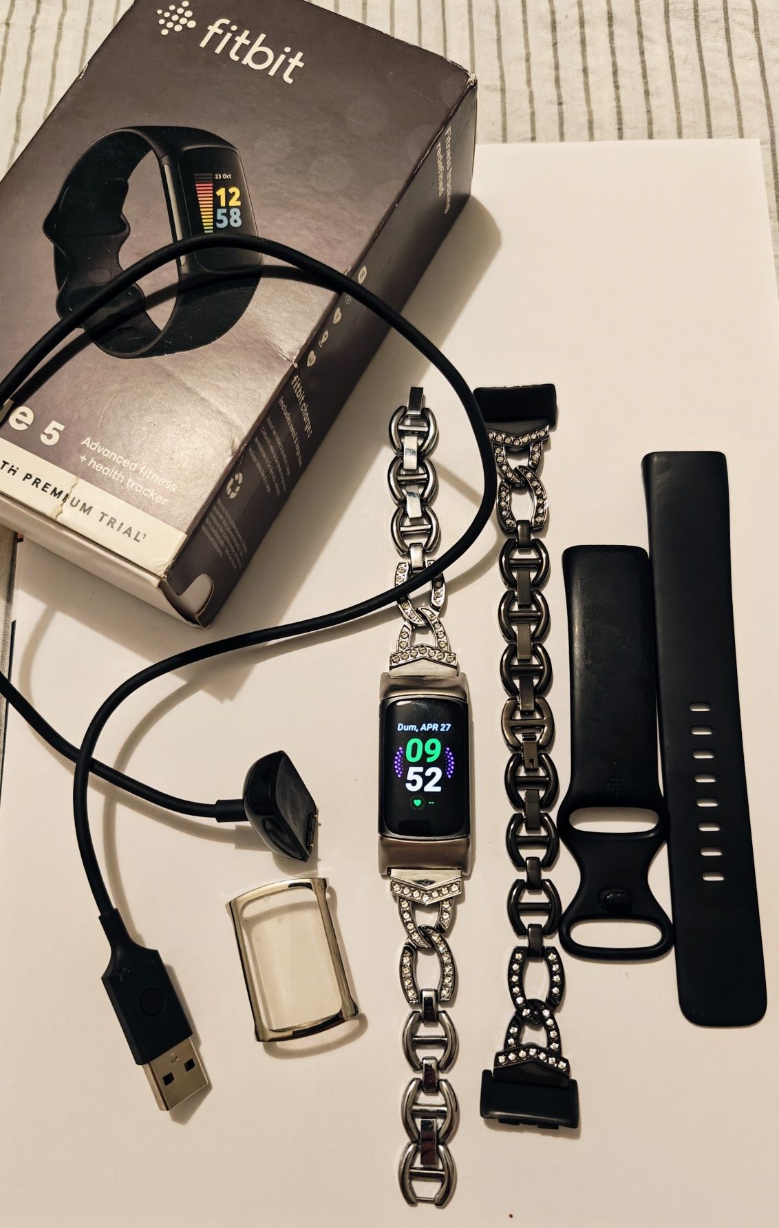Brățara fitness Fitbit charge 5
