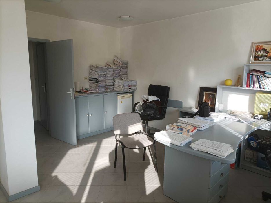 Продава се Офис в Шумен, Център - 48 кв.м за 1413 €/кв.м - Снимка #4