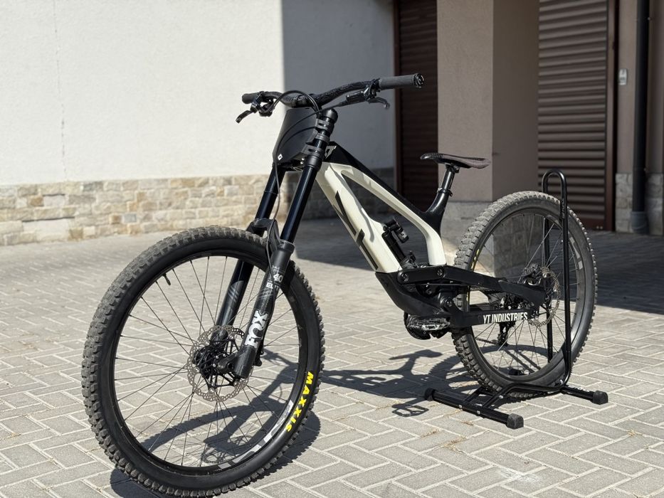 Велосипед YT Tues CF Pro 2019 M/L НОВ