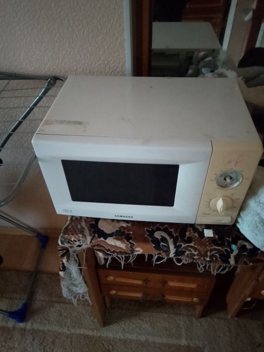 Продам микроволновку вся в рабочем состоянии