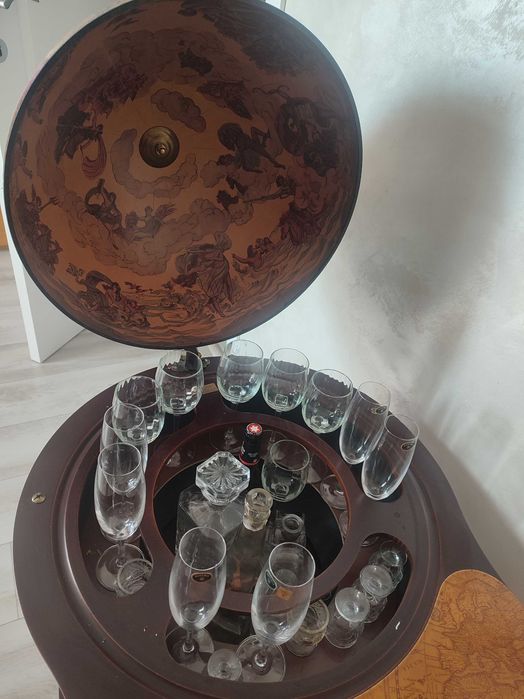 Masă minibar vintage