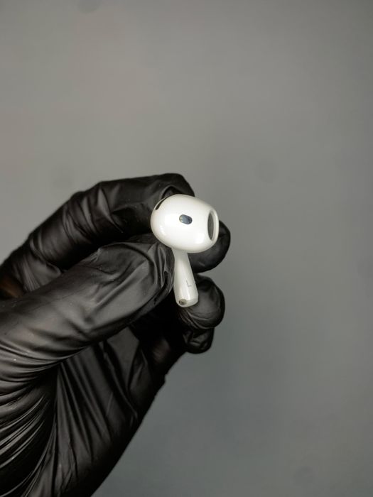 AirPods 4 • Sigilate