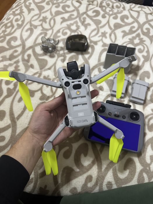 Dji mini 4 pro fly combo