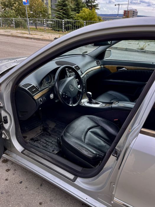 Mercedes-Benz E 270