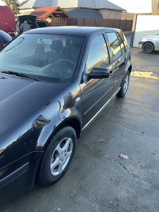 Vand golf 4 in stare buna