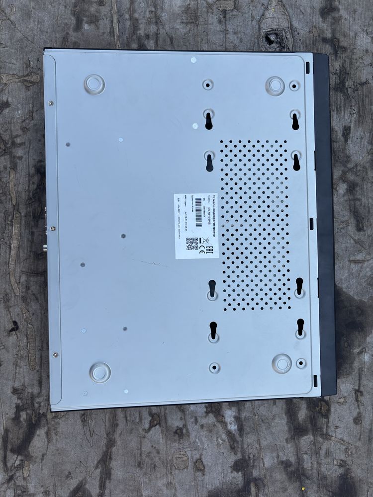 Продается Видеорегистратор HiWatch NVR (сетевой) DS-N316/2(D)
