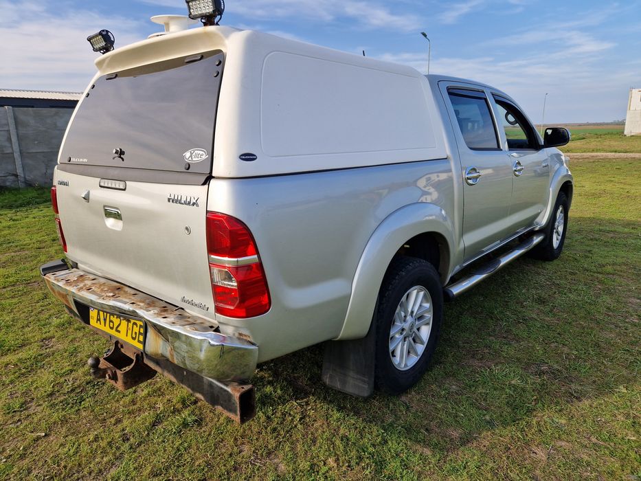 Dezmembrez Toyota Hilux 2012-2015 3.0 Invincible manuala