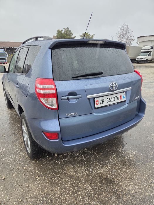 Тойота RAV4  2,0 4*4 Бензин