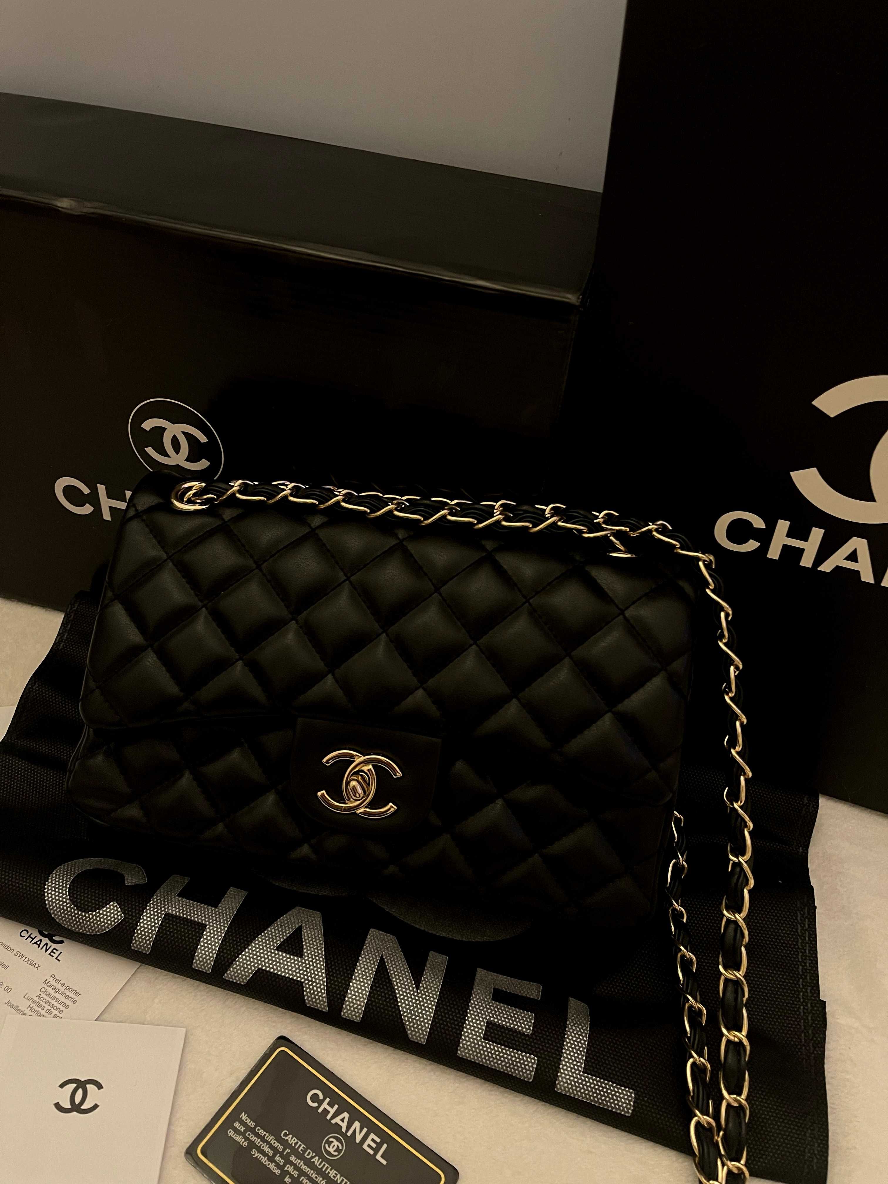 Poșetă/Geanta Chanel Classic Flap Medium shoulder bag 25cm x 16cm