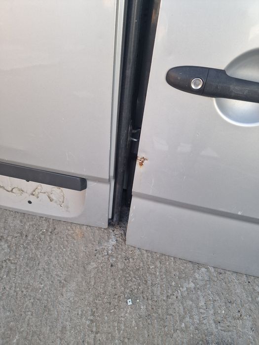 Usa usi spate stanga dreapta mercedes sprinter w906 2016