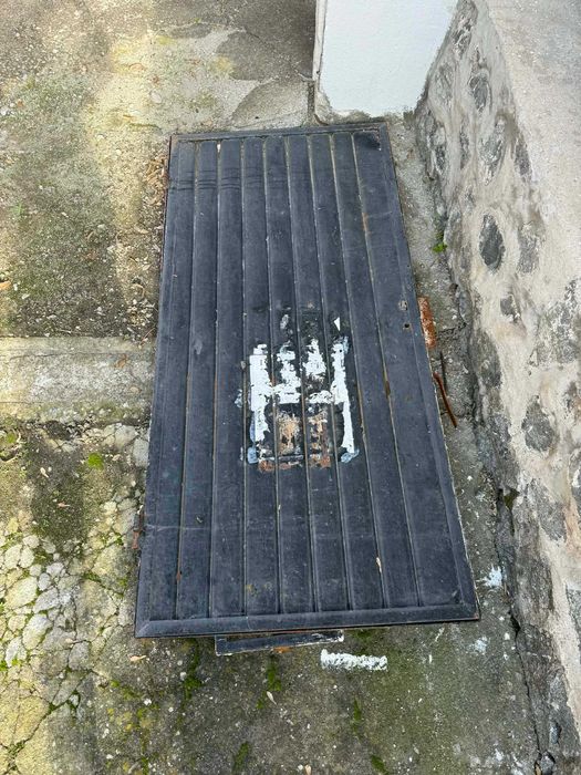 Метална врата с размери 190 х 90