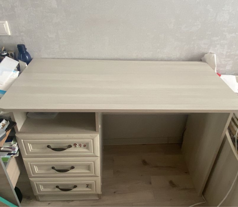 Продам детскую парту