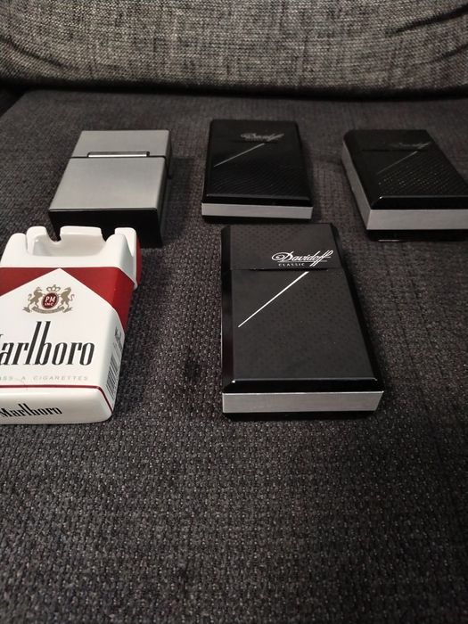 Нов пепелник Marlboro, табакера Davidoff