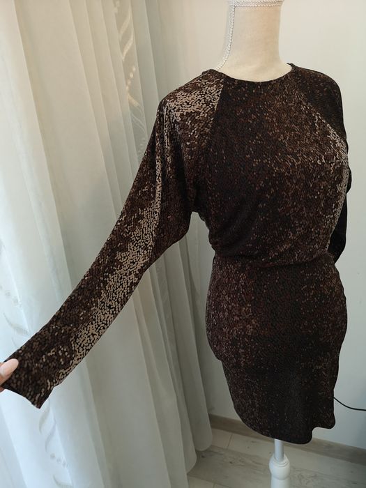 Rochie maro h&m cu mânecă lunga