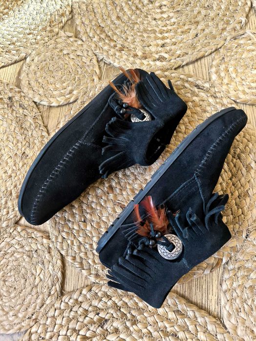 Botine deosebite Minnetonka piele naturală