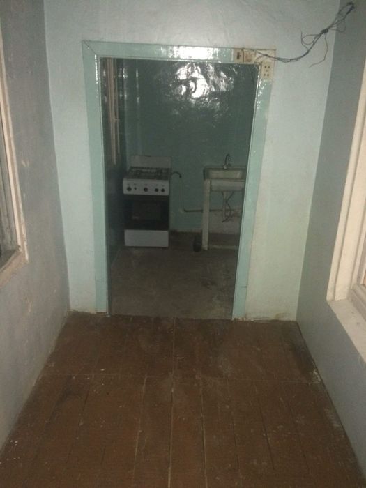 Srochna arendaga beriladi 1-xona 2 xona qilingan.Qora qamish 1/1 soy