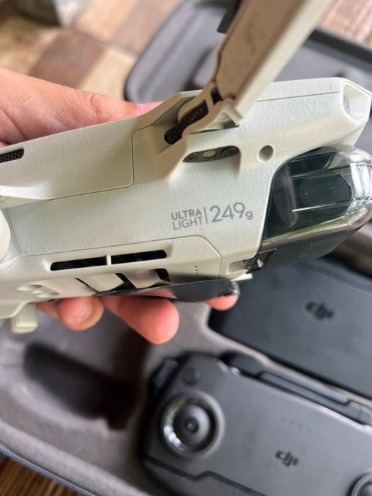 Drona Dji Mavic mini , aproape noua , 3 baterii