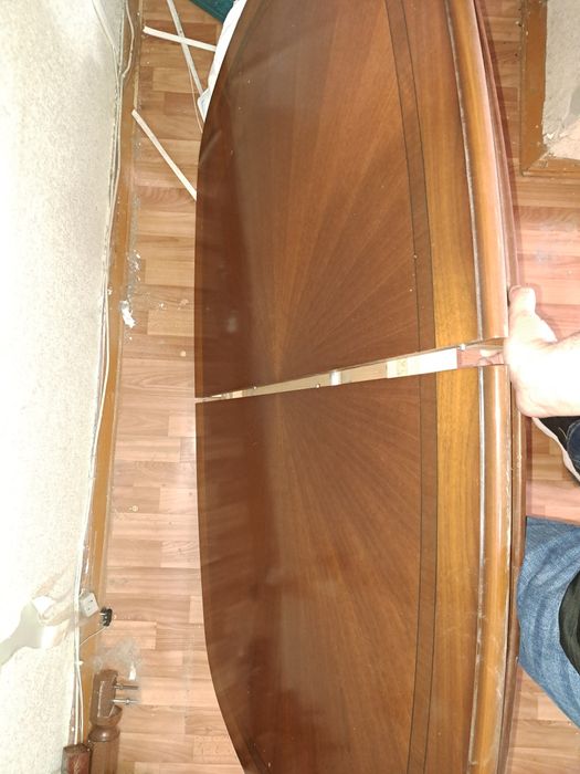 Стол обеденный овальный