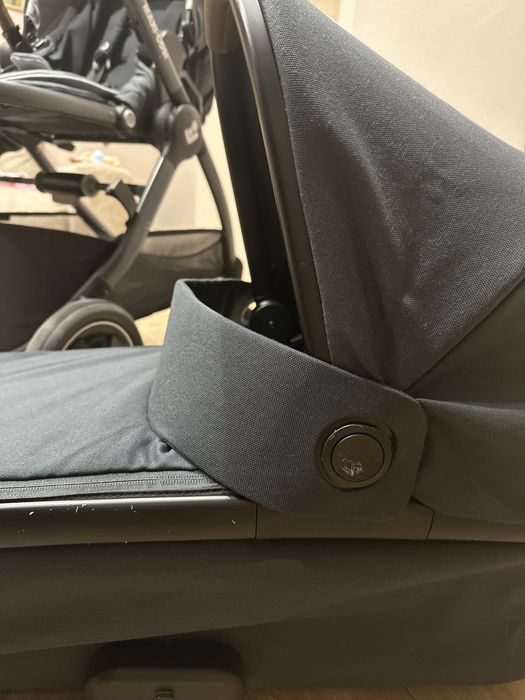 Maxi-Cosi Комбинирана количка Adorra 2