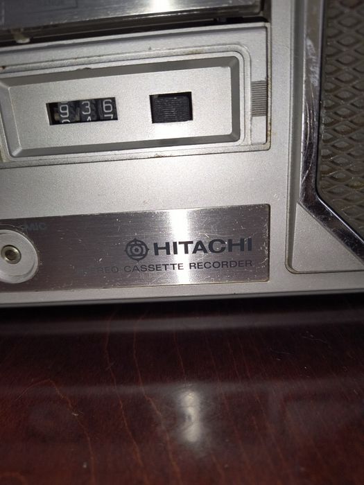 Radio casetofon vintage hitachi