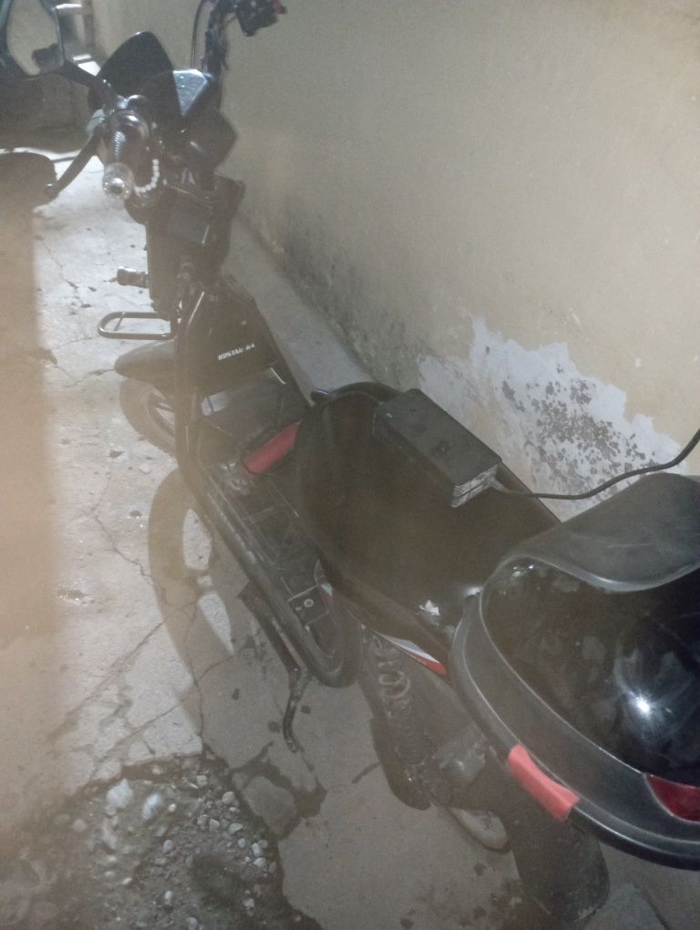 Ilek tron skuter