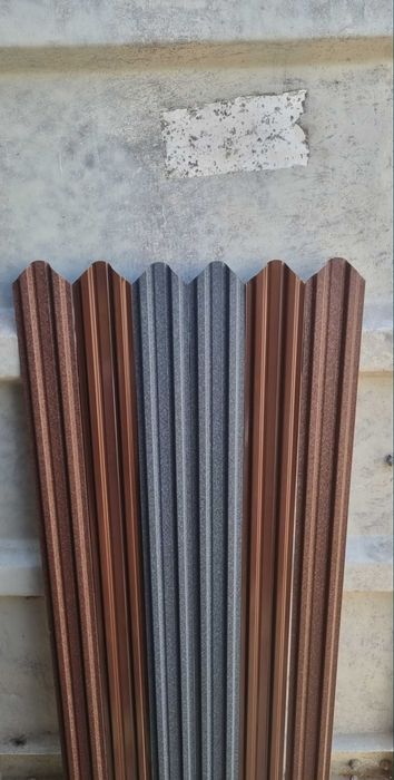 Vând șipcă metalica de gard